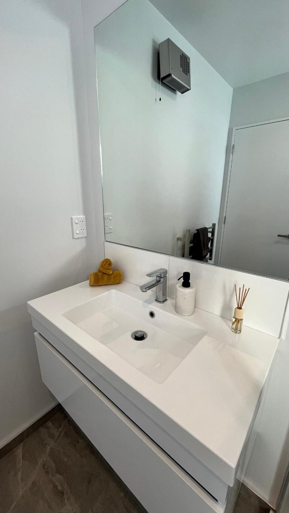 Luxury 2 Bedroom By St James Park Christchurch Buitenkant foto
