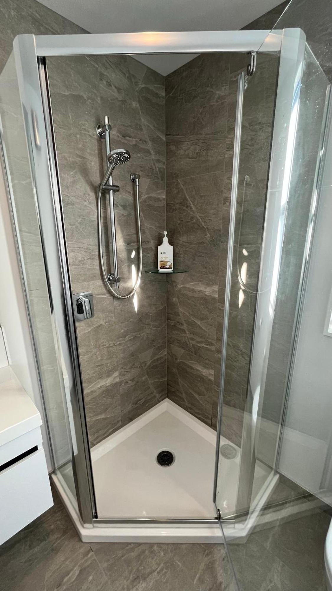 Luxury 2 Bedroom By St James Park Christchurch Buitenkant foto